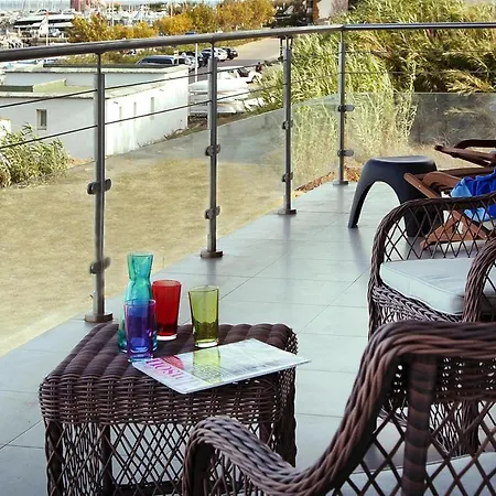 In By The Marina Appartement